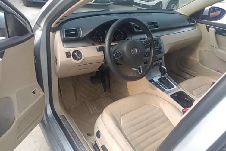 Used Volkswagen Magotan 2012 Revised 1.8TSI Luxury Version Steering Wheel