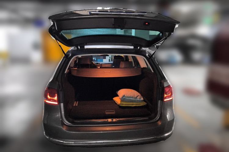 Used Volkswagen Magotan 2012 Travel Edition 2.0 TSI Comfort Version Trunk