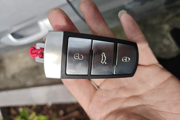 Used Volkswagen Magotan 2012 1.8TSI Luxury Model Vehicle Key