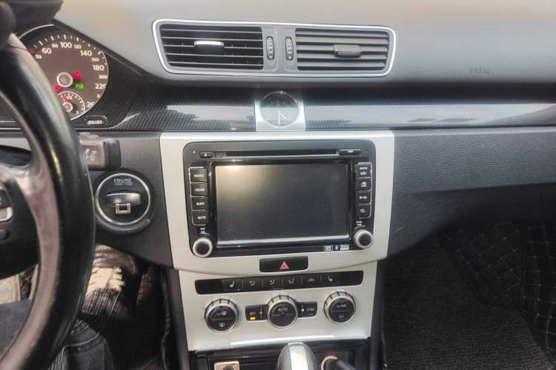 Used Volkswagen Magotan 2012 Revised Version 2.0 TSI Luxury Edition Audio And AC Panel