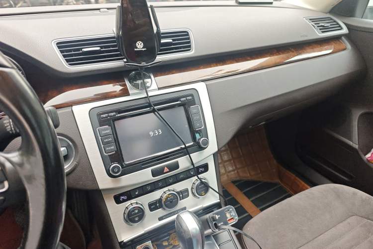 Used Volkswagen Magotan 2012 Travel Edition 2.0 TSI Comfort Version Audio And AC Panel
