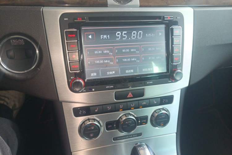 Used Volkswagen Magotan 2012 Travel Edition 2.0 TSI Comfort Version Audio And AC Panel