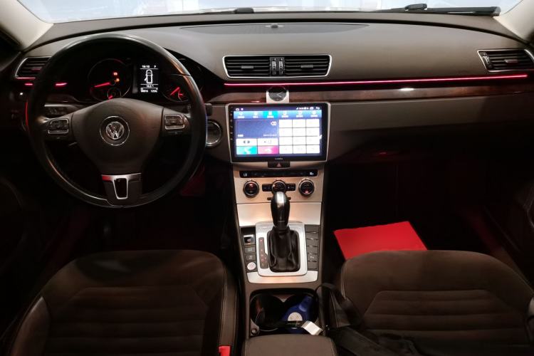 Used Volkswagen Magotan 2012 Travel Edition 2.0 TSI Comfort Version Center Console