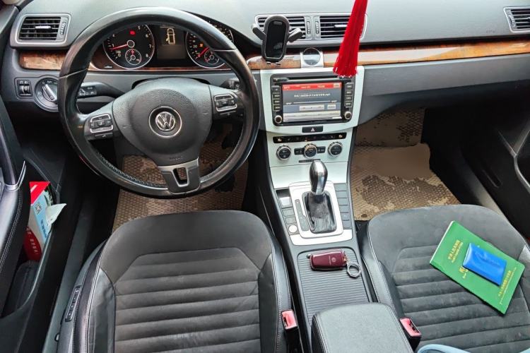 Used Volkswagen Magotan 2012 Travel Edition 2.0 TSI Comfort Version Center Console