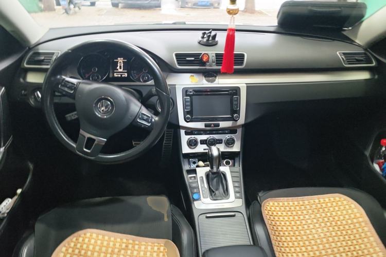 Used Volkswagen Magotan 2012 Travel Edition 2.0 TSI 4x4 Comfort Version Center Console