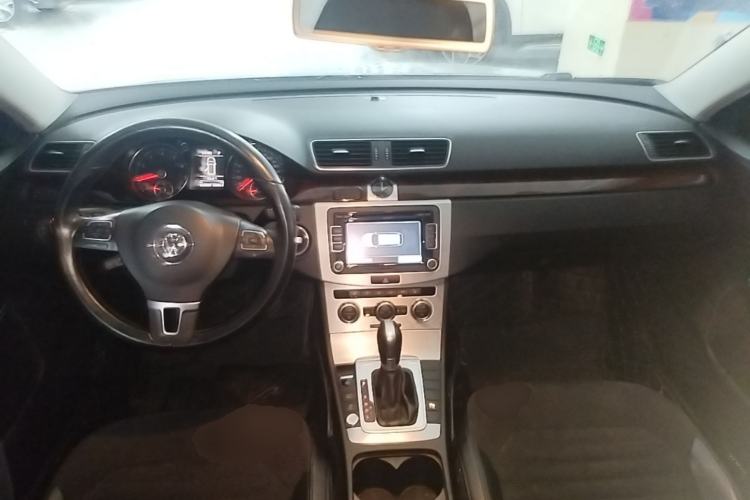 Used Volkswagen Magotan 2012 Travel Edition 2.0 TSI Comfort Version Center Console