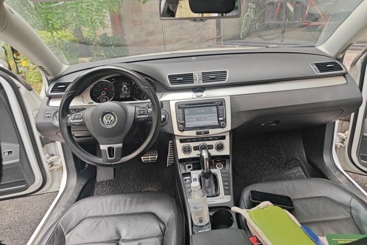 Used Volkswagen Magotan 2012 Travel Edition 2.0 TSI 4x4 Comfort Version Center Console
