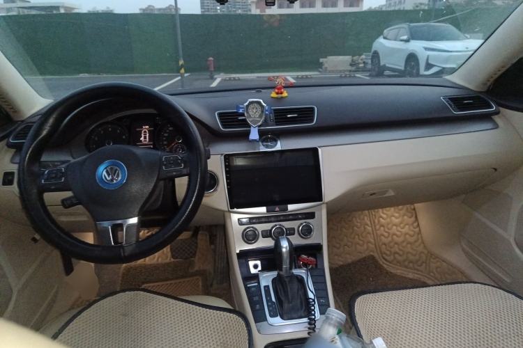 Used Volkswagen Magotan 2012 1.8TSI Luxury Model Center Console
