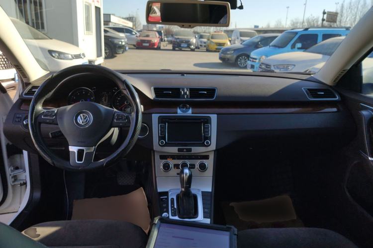 Used Volkswagen Magotan 2012 Travel Edition 2.0 TSI Comfort Version Center Console