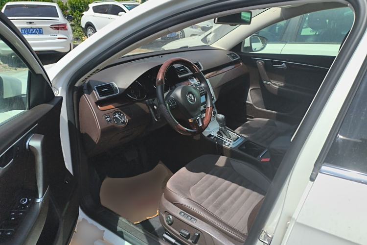 Used Volkswagen Magotan 2012 Travel Edition 2.0 TSI Comfort Version Driver Seat