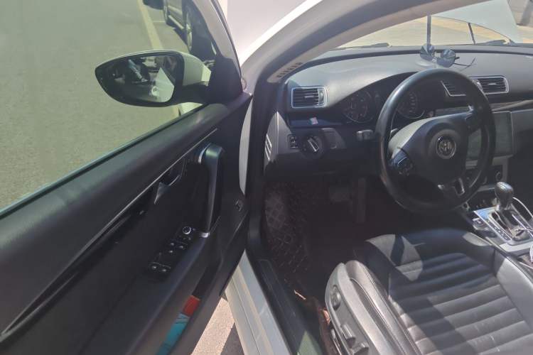 Used Volkswagen Magotan 2012 Revised Version 1.8TSI Leading Edition Driver Seat