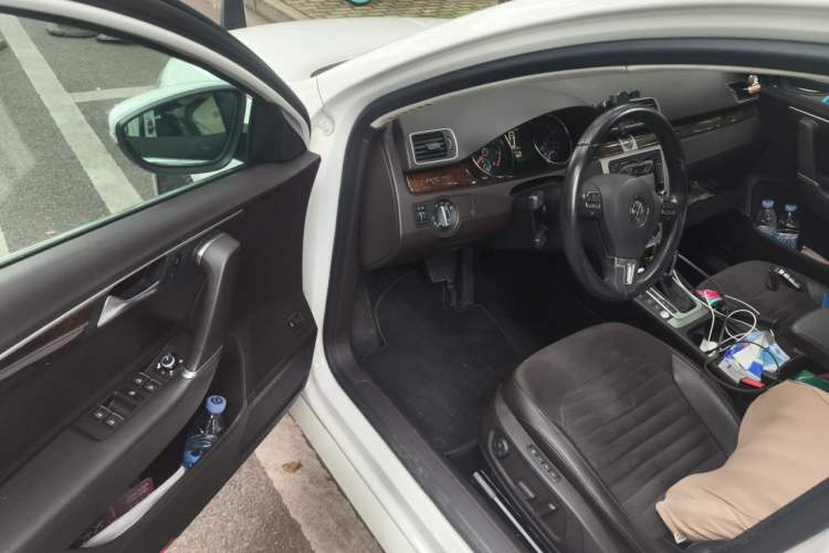 Used Volkswagen Magotan 2012 Travel Edition 2.0 TSI Comfort Version Driver Seat