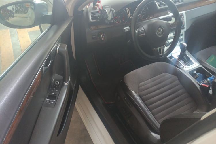 Used Volkswagen Magotan 2012 Travel Edition 2.0 TSI Comfort Version Driver Seat