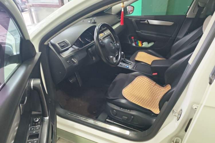 Used Volkswagen Magotan 2012 Travel Edition 2.0 TSI 4x4 Comfort Version Driver Seat