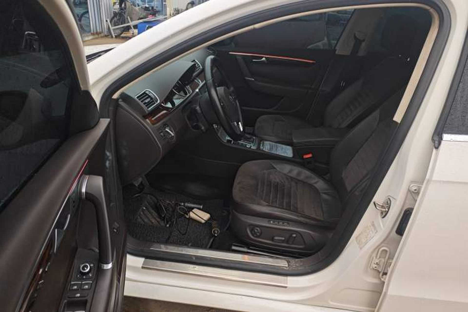 Used Volkswagen Magotan 2012 Travel Edition 2.0 TSI Comfort Version Driver Seat