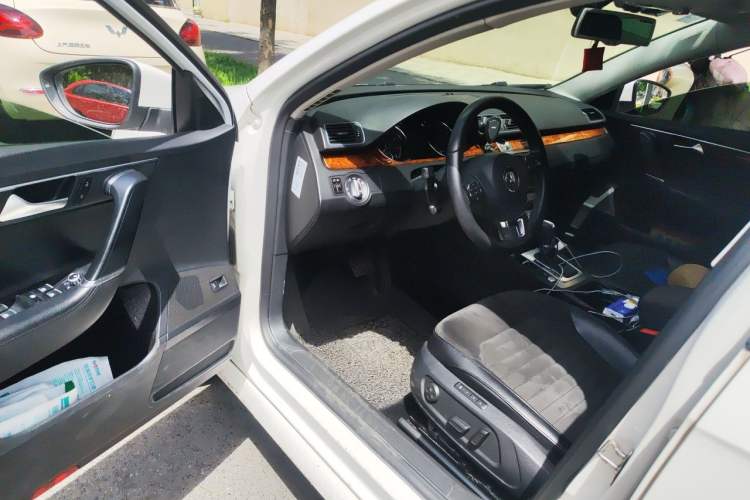 Used Volkswagen Magotan 2012 Travel Edition 2.0 TSI Comfort Version Driver Seat