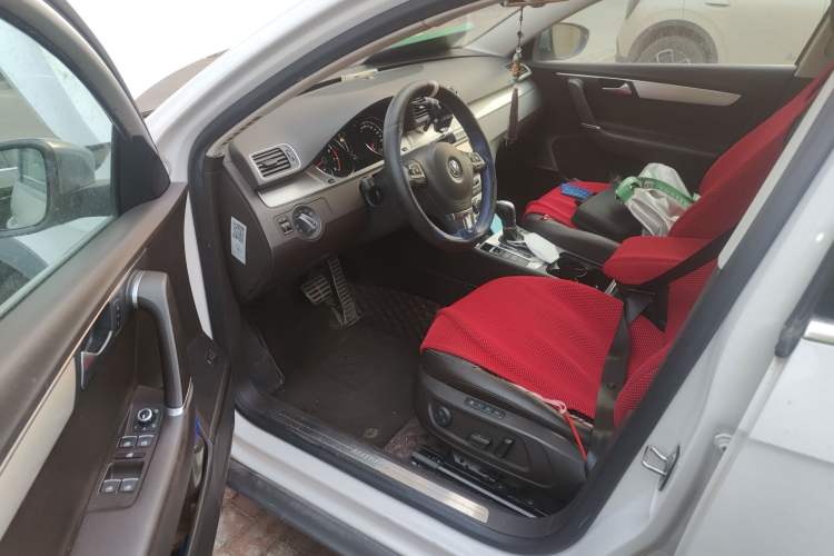 Used Volkswagen Magotan 2012 Travel Edition 2.0 TSI 4x4 Comfort Version Driver Seat