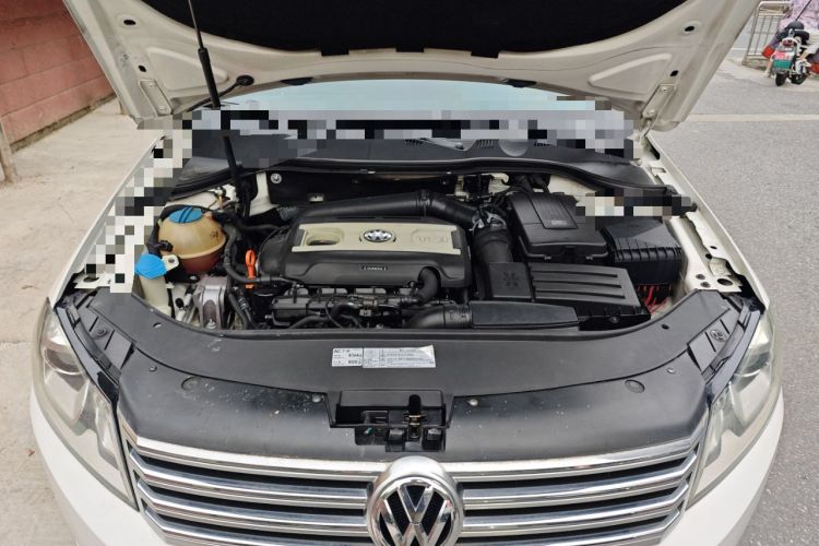 Used Volkswagen Magotan 2012 Revised 1.8TSI Luxury Version Engine Bay