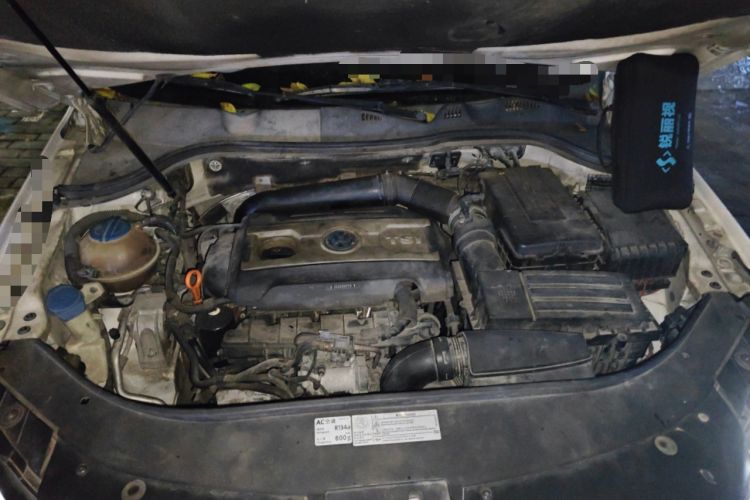 Used Volkswagen Magotan 2012 Revised 1.8TSI Luxury Version Engine Bay