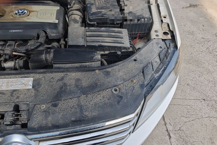 Used Volkswagen Magotan 2012 Revised 1.8TSI Comfort Version Engine Bay Left