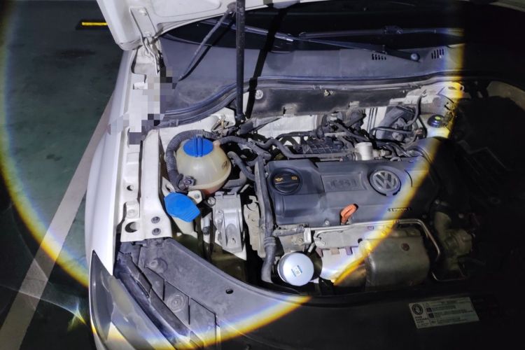 Used Volkswagen Magotan 2012 Revised 1.4 TSI Luxury Version Engine Bay Right