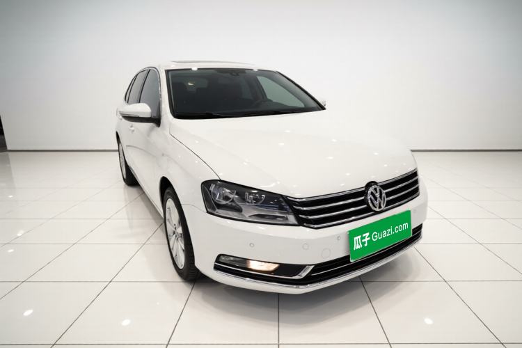 Used Volkswagen Magotan 2012 Travel Edition 2.0 TSI Comfort Version Exterior 1