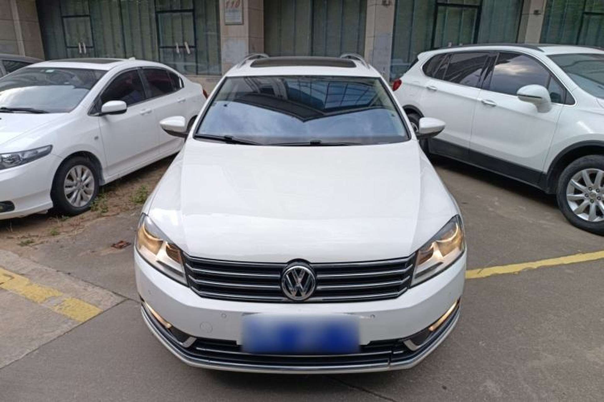 Used Volkswagen Magotan 2012 Travel Edition 2.0 TSI Comfort Version Exterior 1
