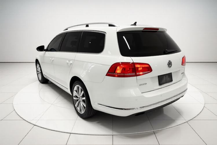 Used Volkswagen Magotan 2012 Travel Edition 2.0 TSI Comfort Version Exterior 2