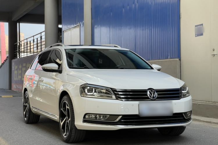 Used Volkswagen Magotan 2012 Travel Edition 2.0 TSI Comfort Version Exterior 2
