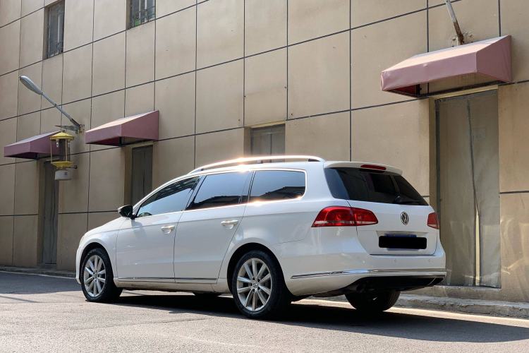 Used Volkswagen Magotan 2012 Travel Edition 2.0 TSI Comfort Version Exterior 3