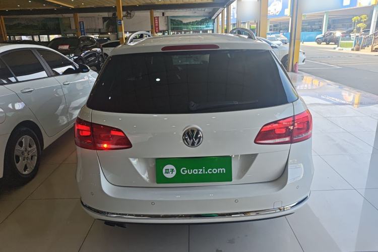 Used Volkswagen Magotan 2012 Travel Edition 2.0 TSI Comfort Version Exterior 4