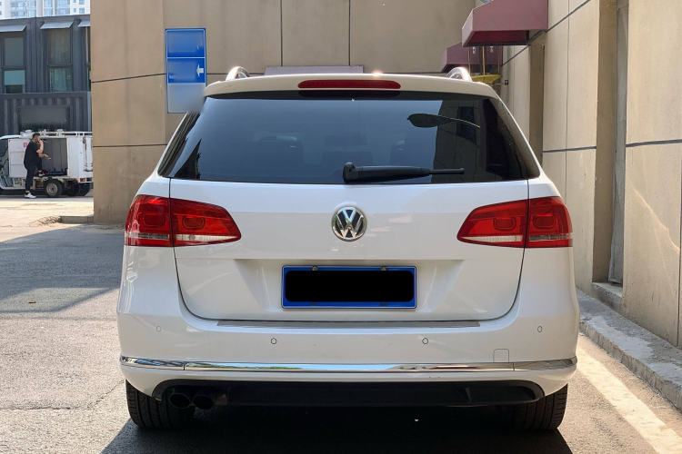 Used Volkswagen Magotan 2012 Travel Edition 2.0 TSI Comfort Version Exterior 4