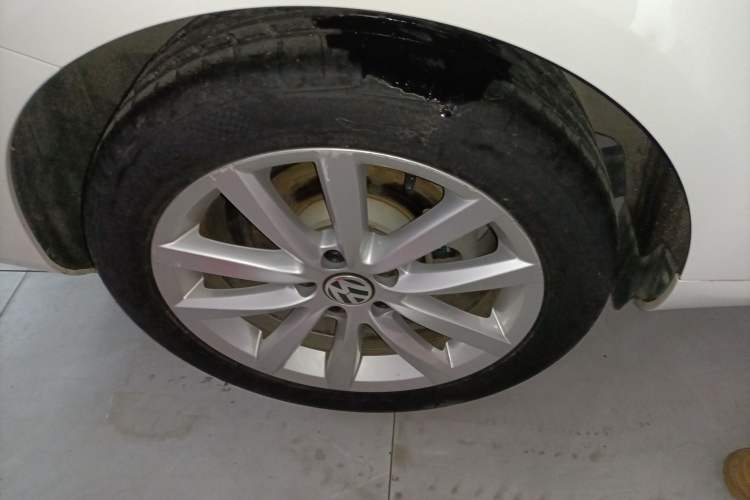 Used Volkswagen Magotan 2012 Travel Edition 2.0 TSI Comfort Version Exterior 4