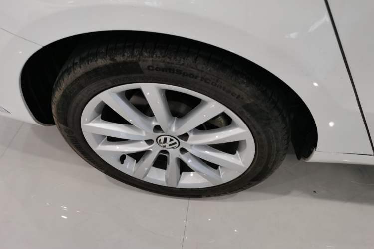 Used Volkswagen Magotan 2012 Travel Edition 2.0 TSI Comfort Version Exterior 5