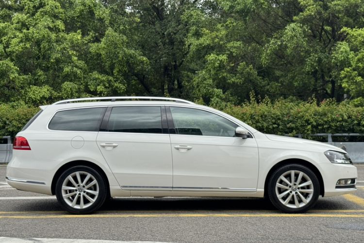 Used Volkswagen Magotan 2012 Travel Edition 2.0 TSI Comfort Version Exterior 8