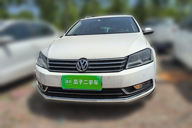 Used Volkswagen Magotan 2012 Travel Edition 2.0 TSI Comfort Version Front
