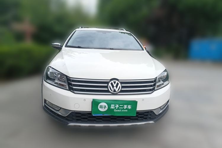 Used Volkswagen Magotan 2012 Travel Edition 2.0 TSI 4x4 Comfort Version Front