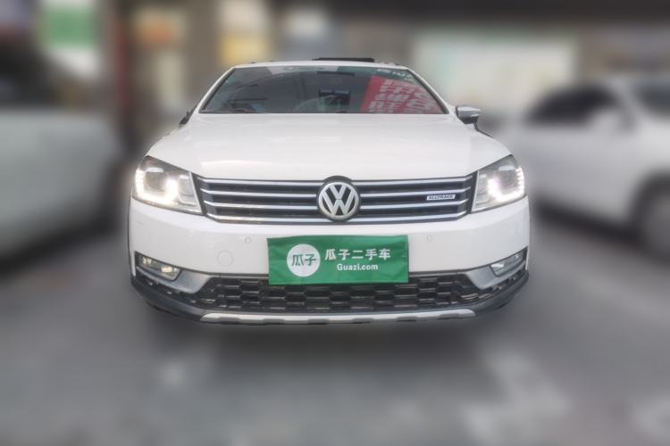 Used Volkswagen Magotan 2012 Travel Edition 2.0 TSI Four-Wheel Drive Luxury Version Front