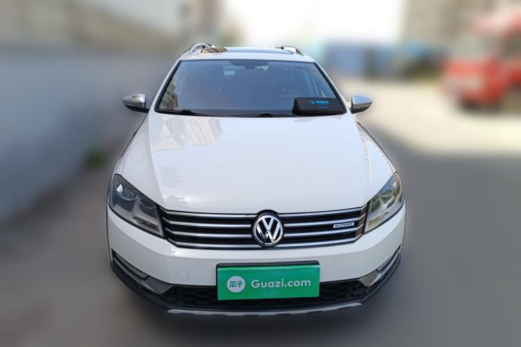 Used Volkswagen Magotan 2012 Travel Edition 2.0 TSI 4x4 Comfort Version Front