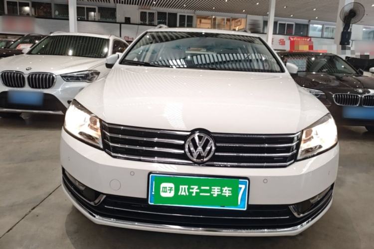 Used Volkswagen Magotan 2012 Travel Edition 2.0 TSI Comfort Version Front