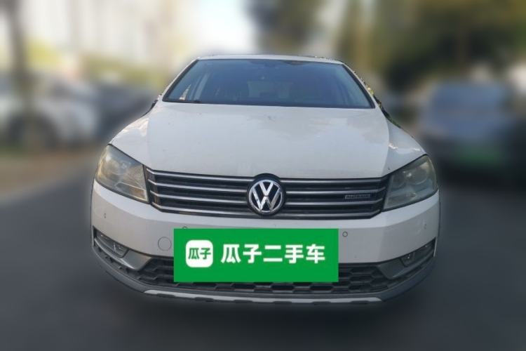 Used Volkswagen Magotan 2012 Travel Edition 2.0 TSI 4x4 Comfort Version Front