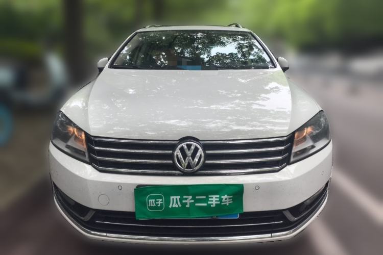 Used Volkswagen Magotan 2012 Travel Edition 2.0 TSI Comfort Version Front
