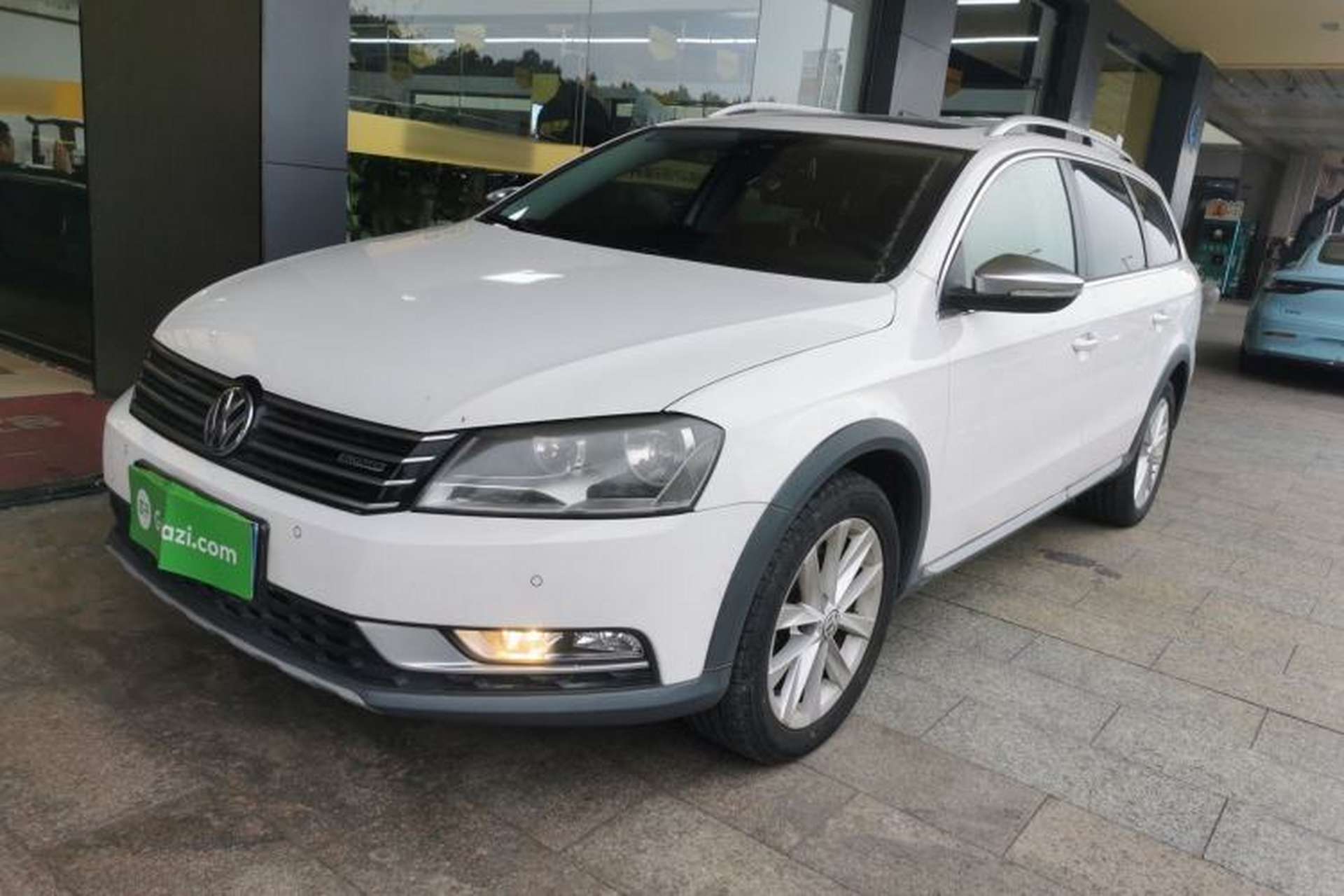 Used Volkswagen Magotan 2012 Travel Edition 2.0 TSI 4x4 Comfort Version Front Left 45 Deg