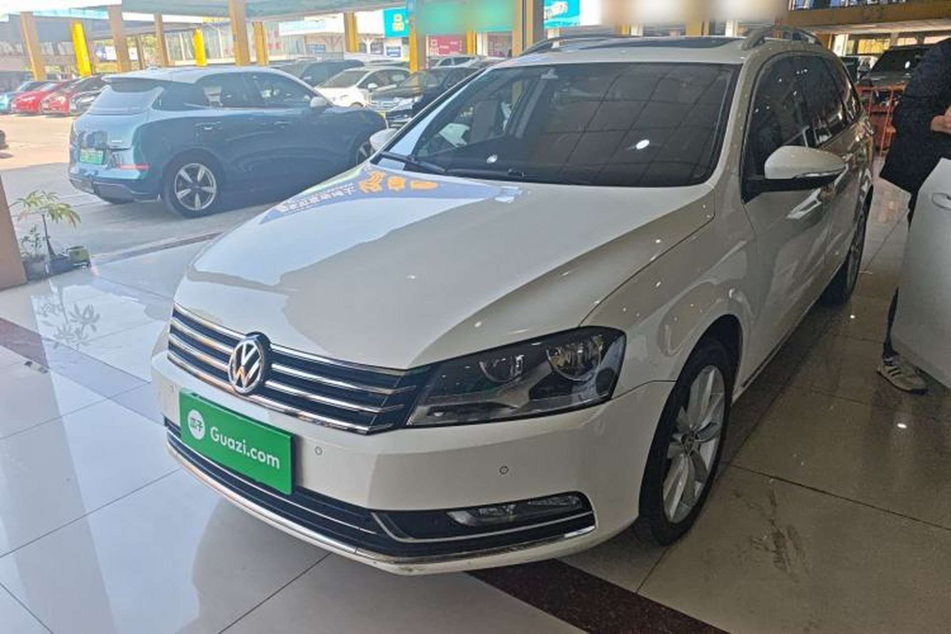 Used Volkswagen Magotan 2012 Travel Edition 2.0 TSI Comfort Version Front Left 45 Deg