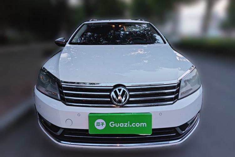 Used Volkswagen Magotan 2012 Travel Edition 2.0 TSI Comfort Version Front