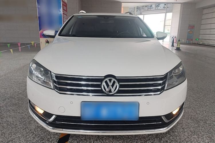 Used Volkswagen Magotan 2012 Travel Edition 2.0 TSI Comfort Version Front