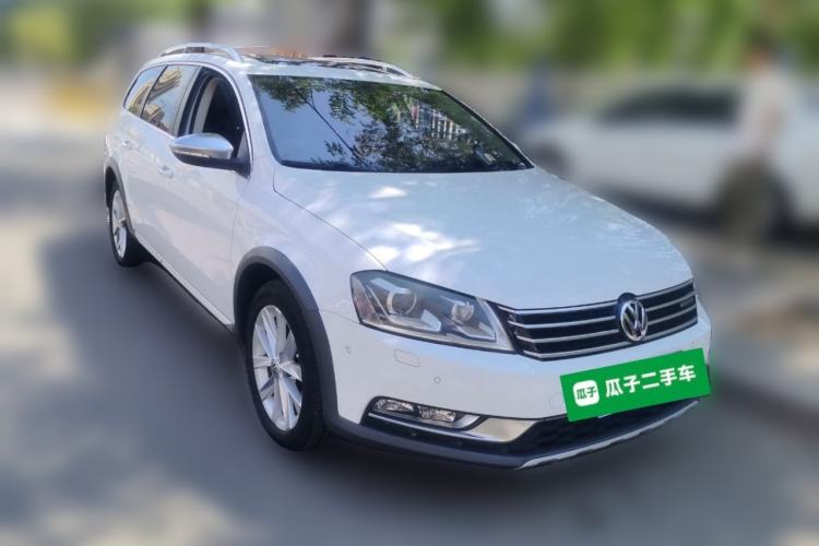 Used Volkswagen Magotan 2012 Travel Edition 2.0 TSI Four-Wheel Drive Luxury Version Front Right 45 Deg