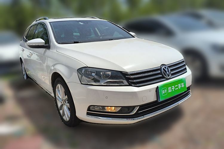 Used Volkswagen Magotan 2012 Travel Edition 2.0 TSI Comfort Version Front Right 45 Deg