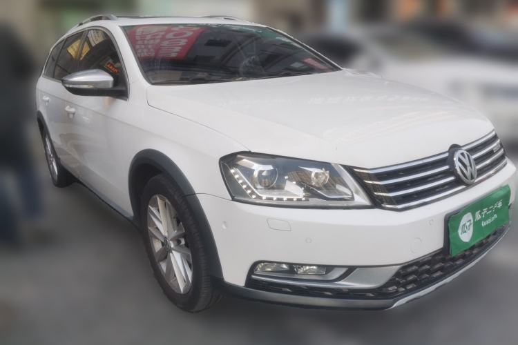 Used Volkswagen Magotan 2012 Travel Edition 2.0 TSI Four-Wheel Drive Luxury Version Front Right 45 Deg