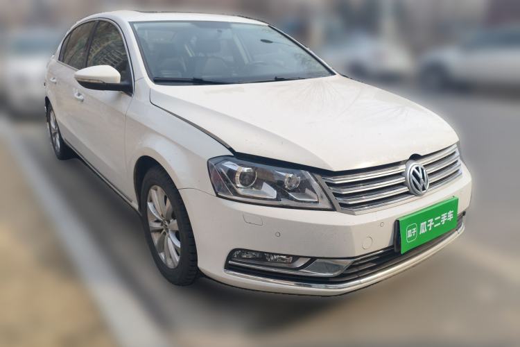 Used Volkswagen Magotan 2012 1.8TSI Luxury Model Front Right 45 Deg